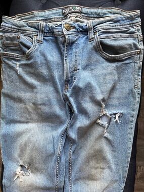 Free Planet Men's Light Blue Slim Straightt Distressed Jeans 34x32